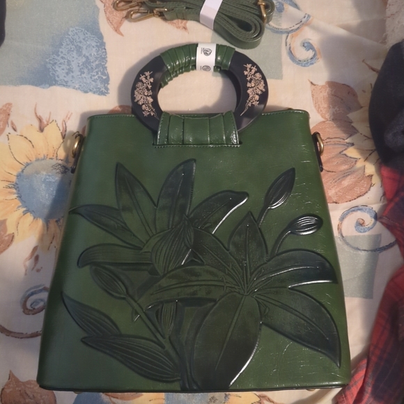 High Quality Well Crafted Green Flower Patterned Handbag With New Straps - Picture 1 of 9